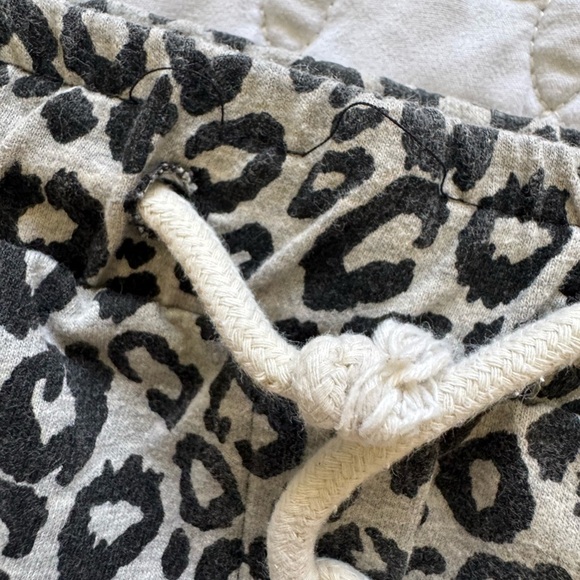 Zara Trafaluc Gray and Black Leopard Print Lightweight Joggers Size Medium - Picture 11 of 16